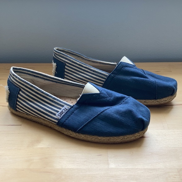 TOMS navy stripped rope espadrille slip on shoes - Picture 4 of 11